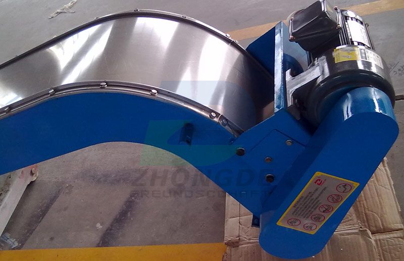 Magnetic conveyor