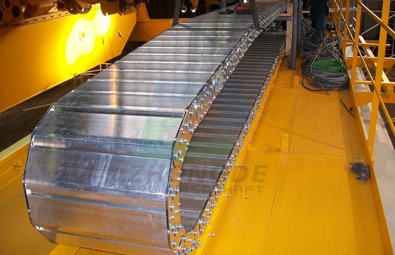 Close steel drag chain
