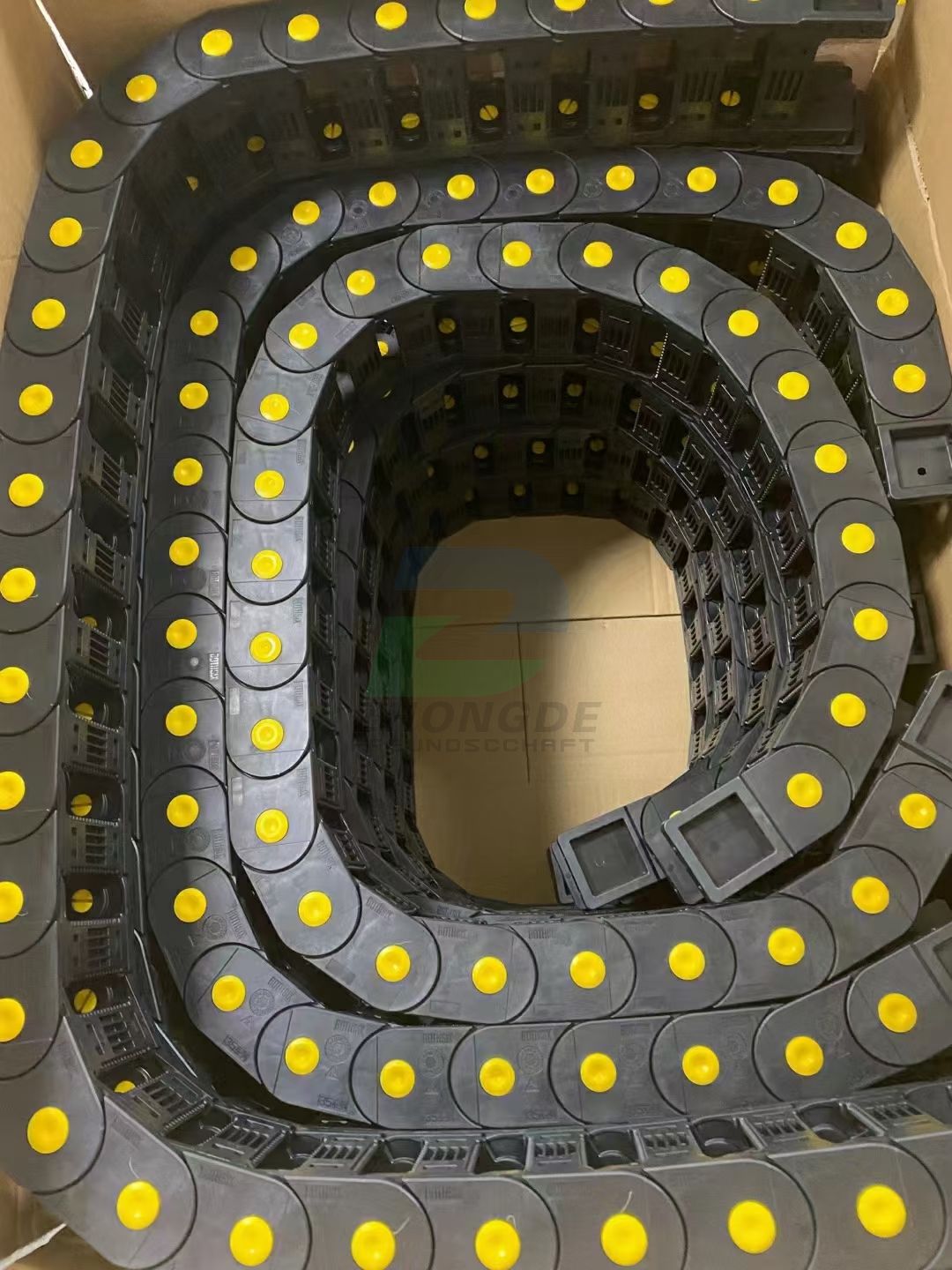 Wear-Resistant Nylon Plastic Cable Carrier, Closed-Type & Open-Type Machine Tool Cable Drag Chain