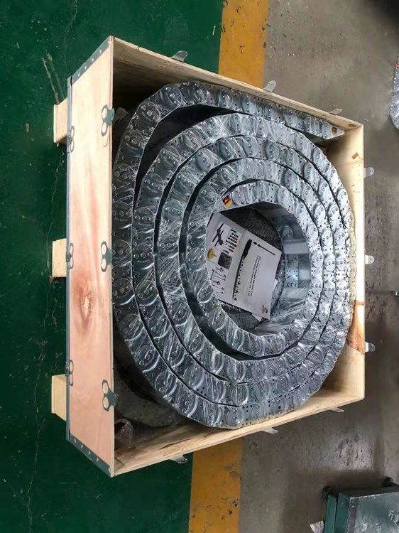 Customizable Steel Cable Carrier, Any Stroke & Aperture, Heavy-Duty Metal Cable Carrier for Machine Tools