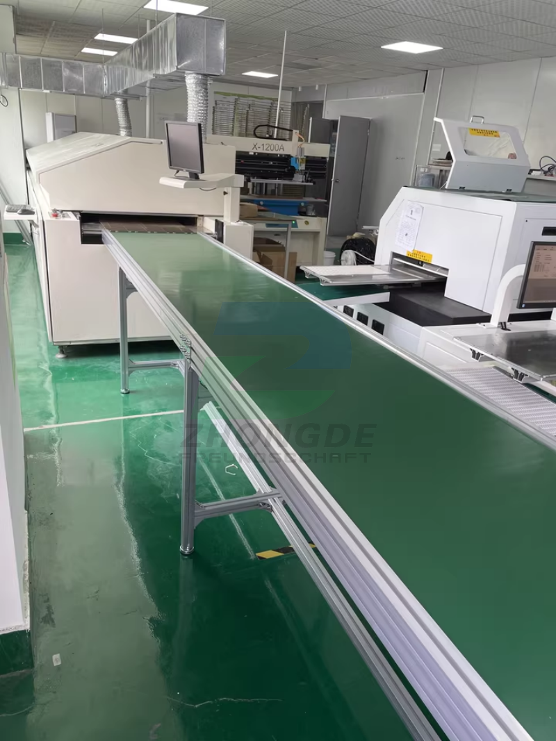 Industrial Inclined Belt Conveyor | Adjustable Portable Conveyor for Packaging & Production Line