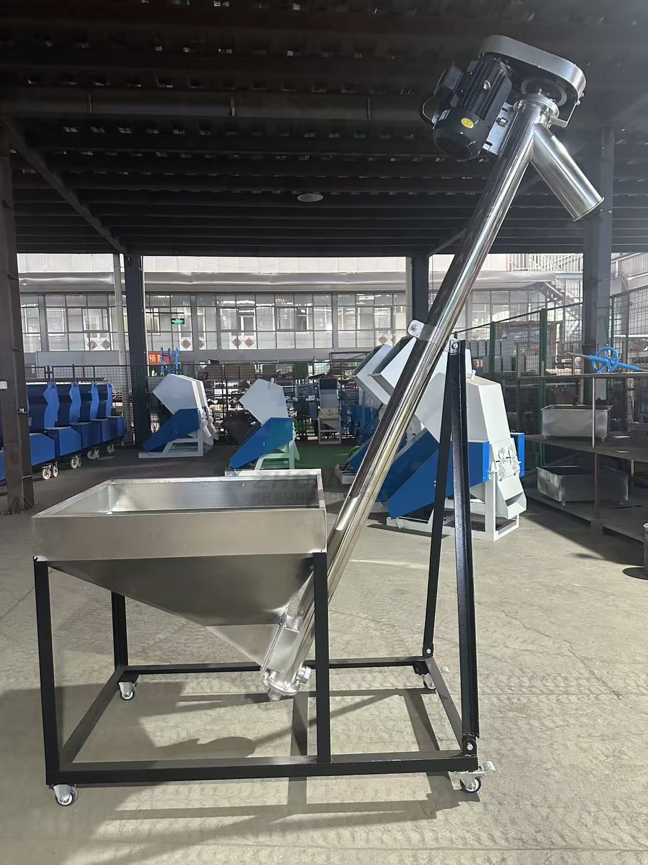 Inclined Tubular Screw Conveyor Feeder for Grain Cement Sand Chemical Industry