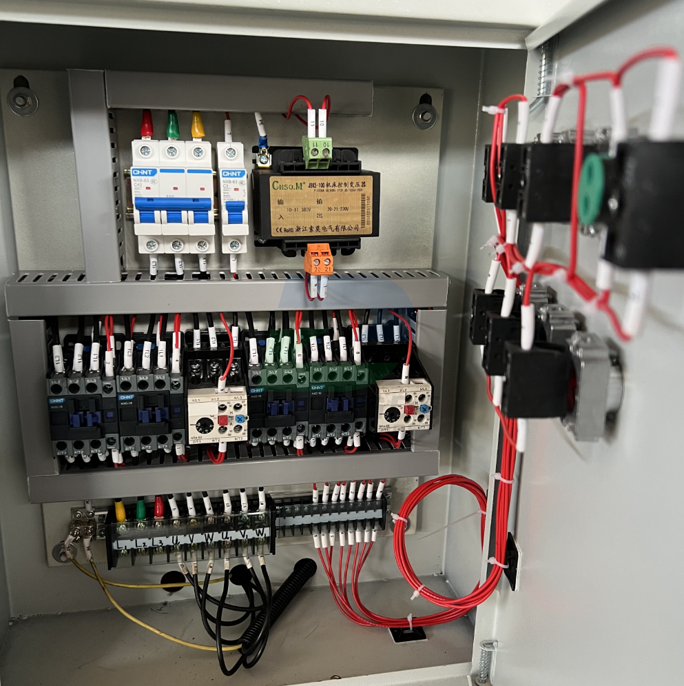 Waste Tire Shredder Machine / Rubber Tire Crusher for Recycling