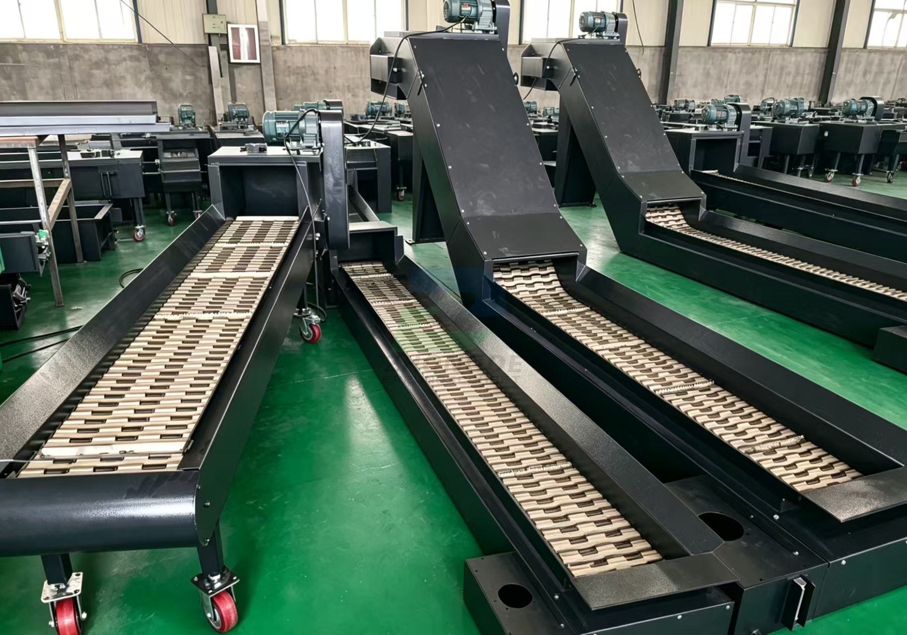Chip Conveyor for Small Machine Tools
