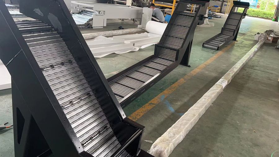 Magnetic conveyor