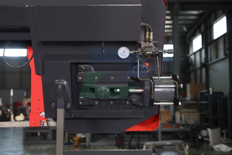 H1-50N Heavy Duty CNC Bandsaw Machine