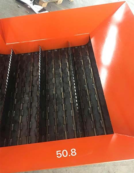Stainless steel hinged belt chip conveyor